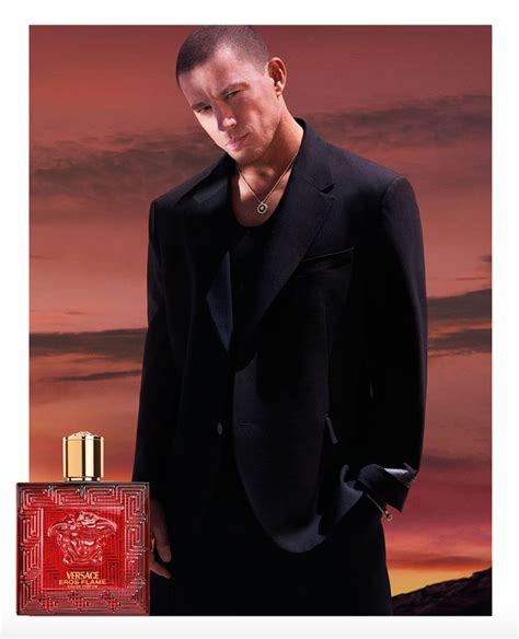 modello pubblicita versace|Channing Tatum, da mutante a dio greco, per Versace .